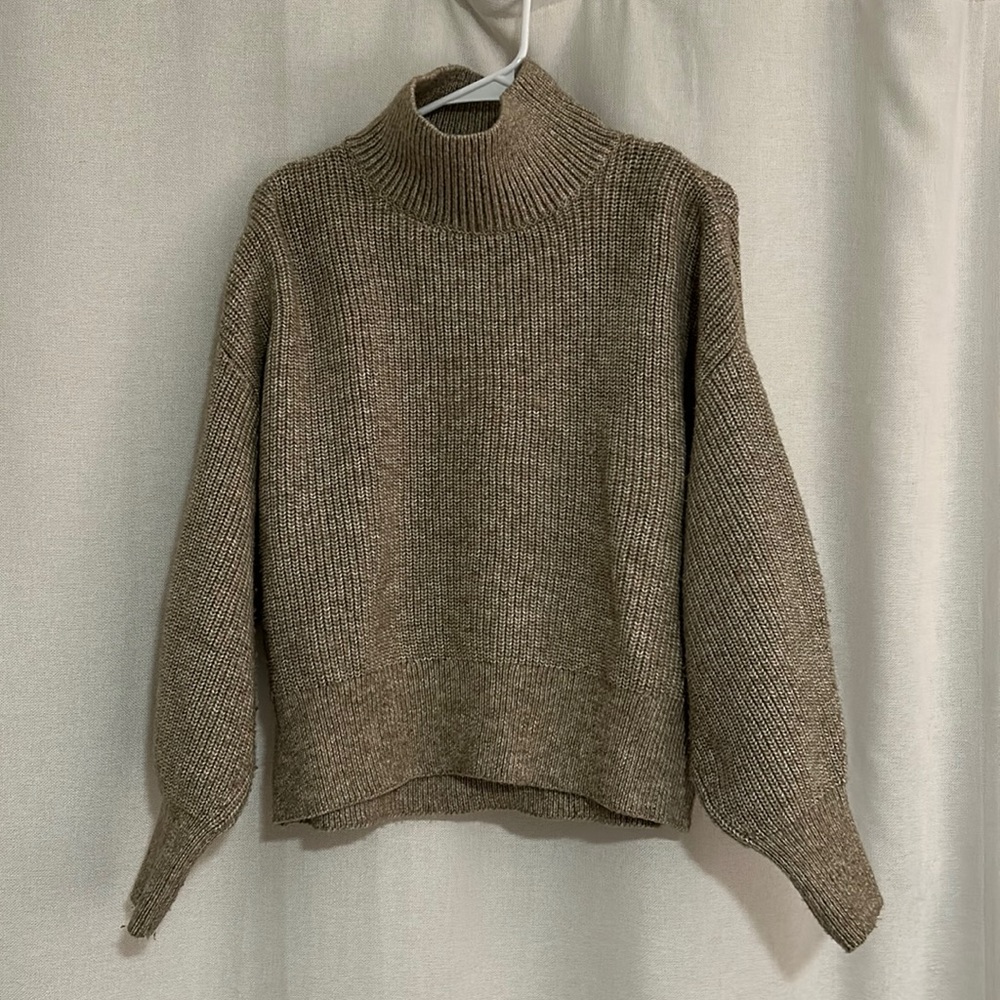 H&M sweater